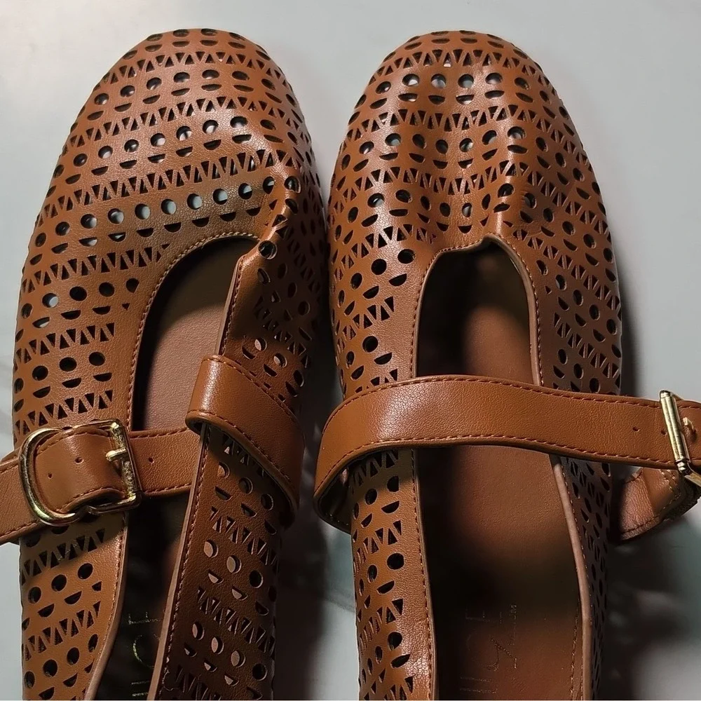 Rouge Helium Women's Brown Leather Cut-Out Mary Jane Flats Buckle US 8 EU 38